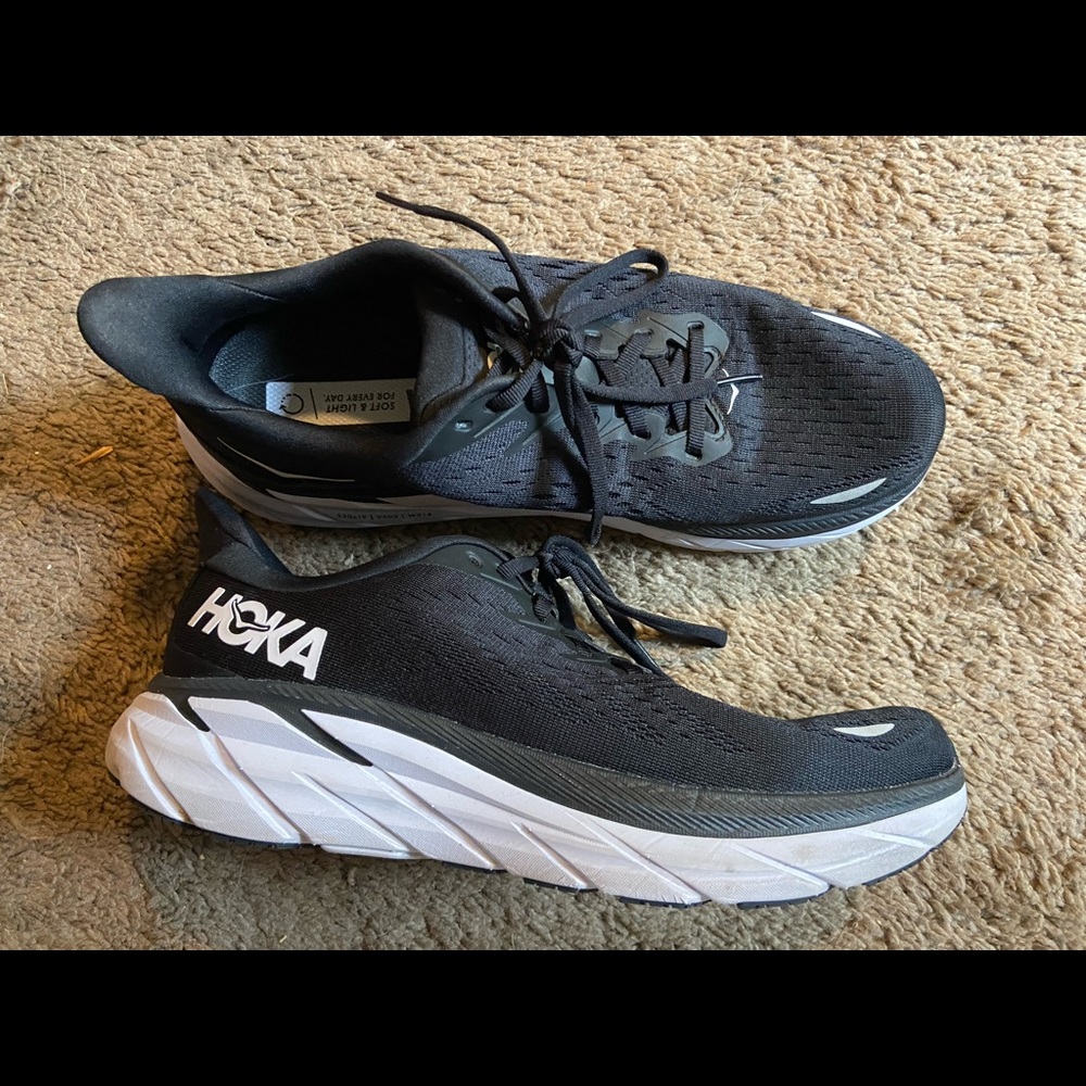 Womens Black Hoka Clifton 8
